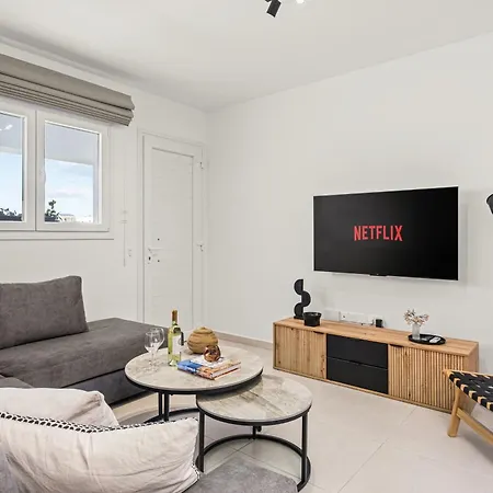 Chic & Elegant Hideaway - Your Luxury Escape Apartamento Sazlıköy