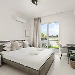Chic & Elegant Hideaway - Your Luxury Escape