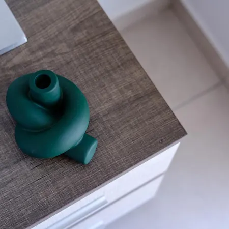 Chic & Elegant Hideaway - Your Luxury Escape Livadhia