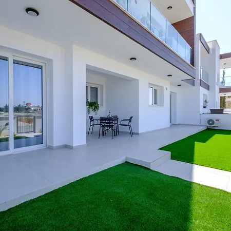 Chic & Elegant Hideaway - Your Luxury Escape Appartement *