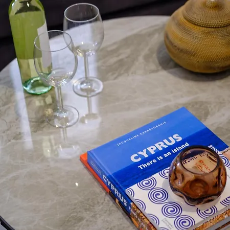 Chic & Elegant Hideaway - Your Luxury Escape * Livadhia