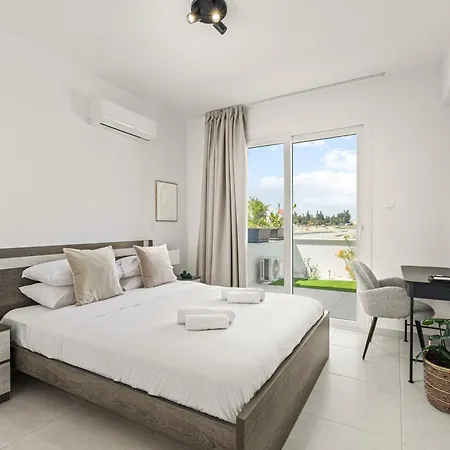 Chic & Elegant Hideaway - Your Luxury Escape