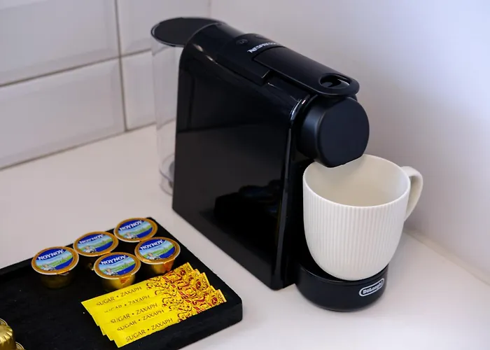 Chic & Elegant Hideaway - Your Luxury Escape Livadhia